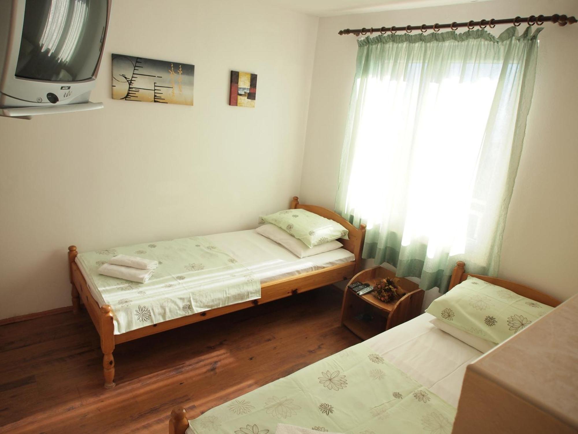 Apartments And Rooms With Parking Space Orebic, Peljesac - 10192 Rom bilde