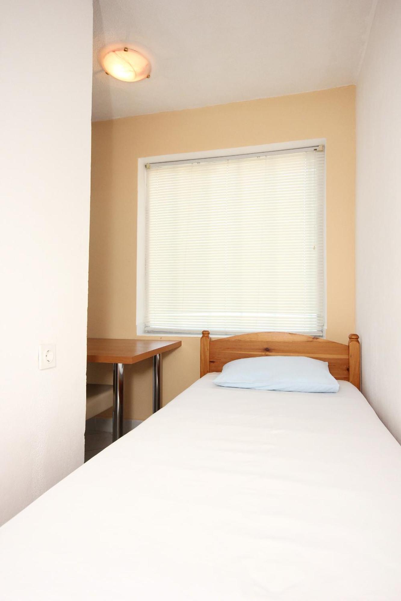 Apartments And Rooms With Parking Space Orebic, Peljesac - 10192 Rom bilde